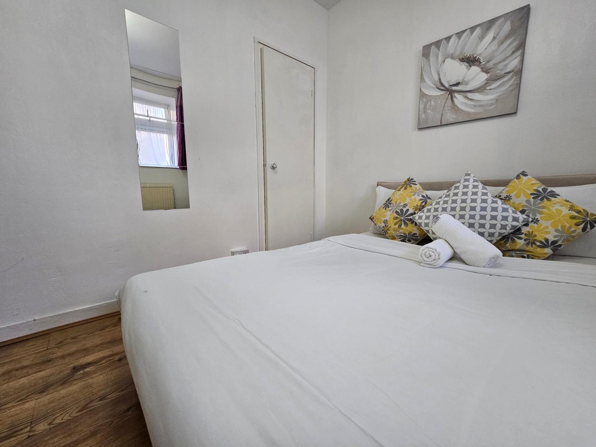 Globe Rooms Лондон Экстерьер фото